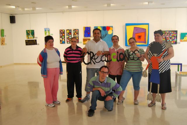 “Creacciones” que brillan con luz propia