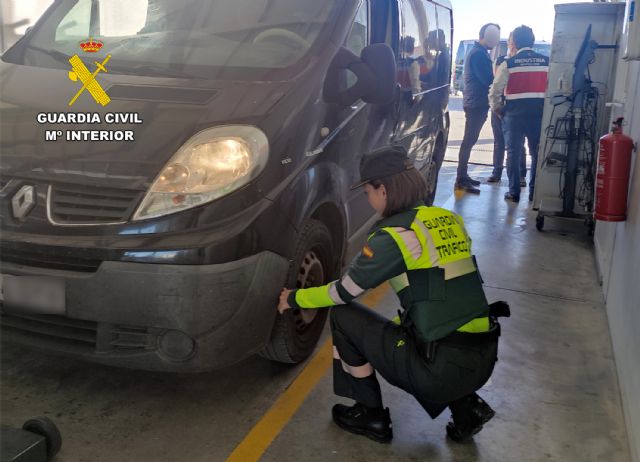 La Guardia Civil desmantela un grupo delictivo dedicado a cometer fraudes en una ITV de Fuente Álamo