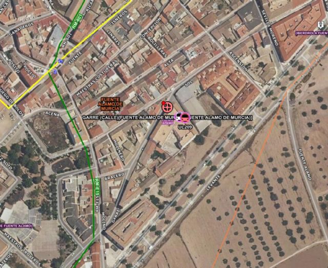 Herido al caer por el hueco del ascensor desde una tercera planta en Fuente Álamo