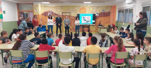 El Gobierno regional acerca la ganadería a los escolares de Fuente Álamo con el proyecto ´Cómic ganadero´