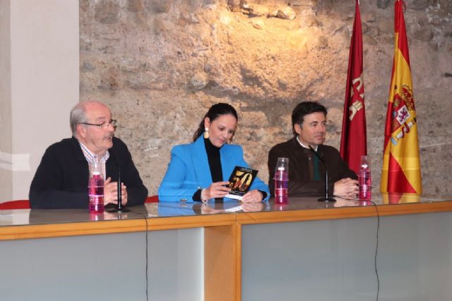 Presentadas las actividades culturales del 50 aniversario del concurso internacional de pintura Villa de Fuente Álamo