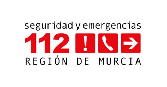 Servicios de emergencia rescatan y atienden al conductor herido en accidente de tráfico en Fuente Álamo Murcia