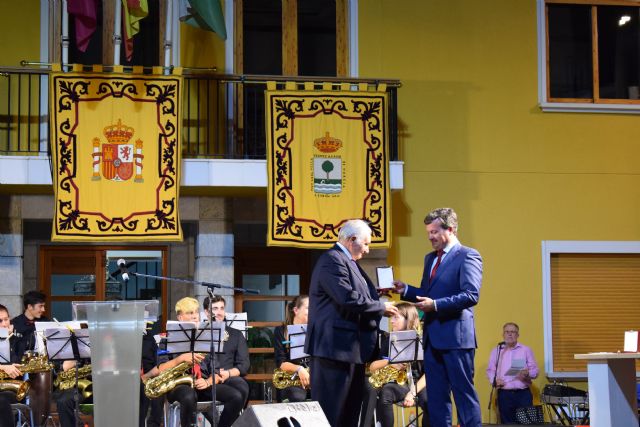 COEC Fuente Álamo recibe la Medalla de Plata de la Villa por su XXV aniversario