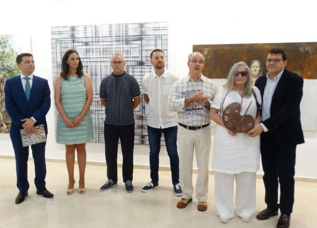 La artista Dora Catarineu recibe el ´Pincel del Año 2019´ del Concurso Internacional de Pintura Villa de Fuente Álamo