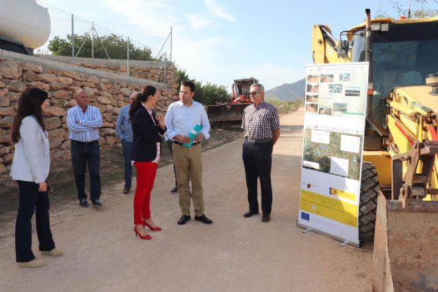 La Comunidad invierte más de 112.000 euros en el acondicionamiento de dos caminos rurales en el término de Fuente Álamo