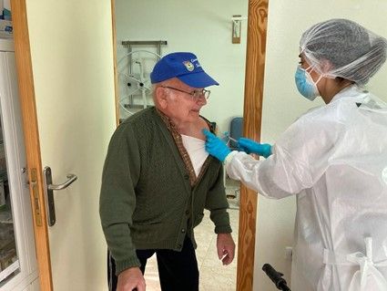 La segunda dosis de la vacuna llega a la Residencia de personas mayores de Fuente Álamo